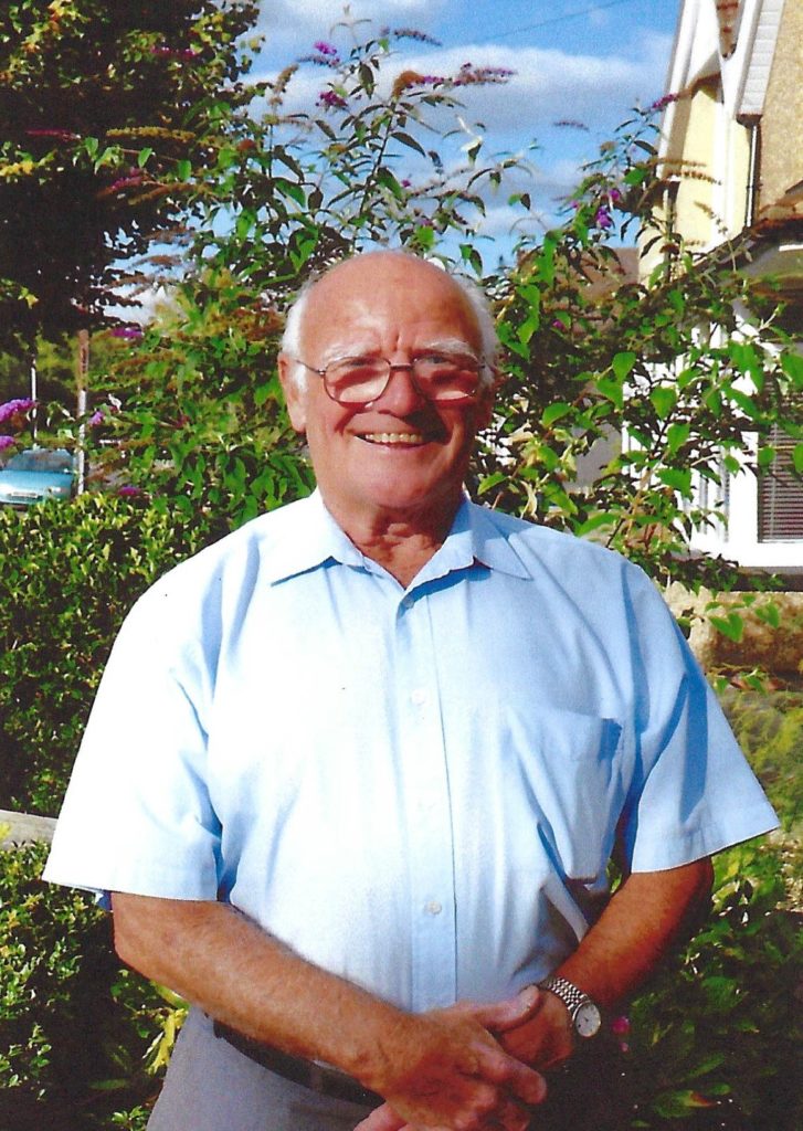 Leonard alexander ponting donations photo